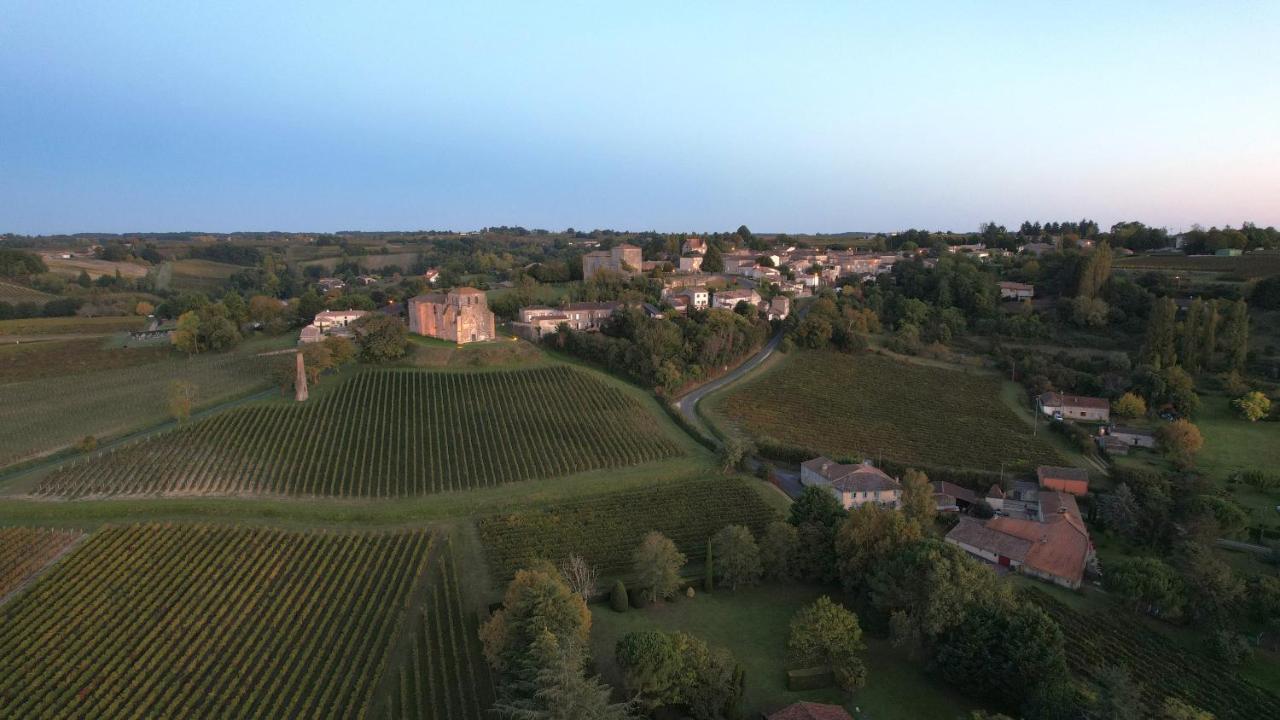 Romantic Gite Nr St Emilion With Private Pool And Views To Die For Pujols  Eksteriør bilde